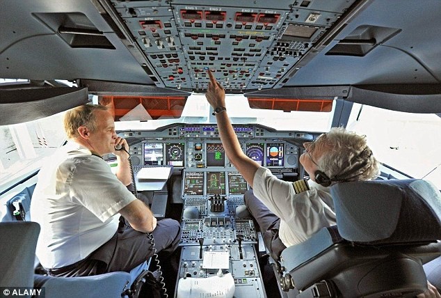 Lufthansa kiem tra phi cong bat thuong sau tham hoa Germanwings
