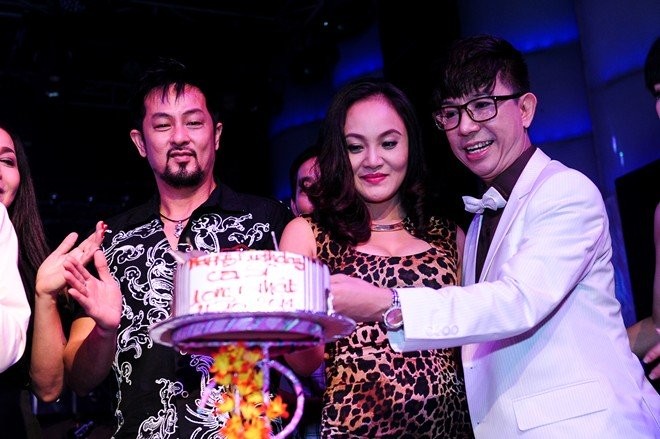 Showbiz Viet tuan qua: Ho Ngoc Ha, Ha Vi “xoi tung” showbiz-Hinh-4