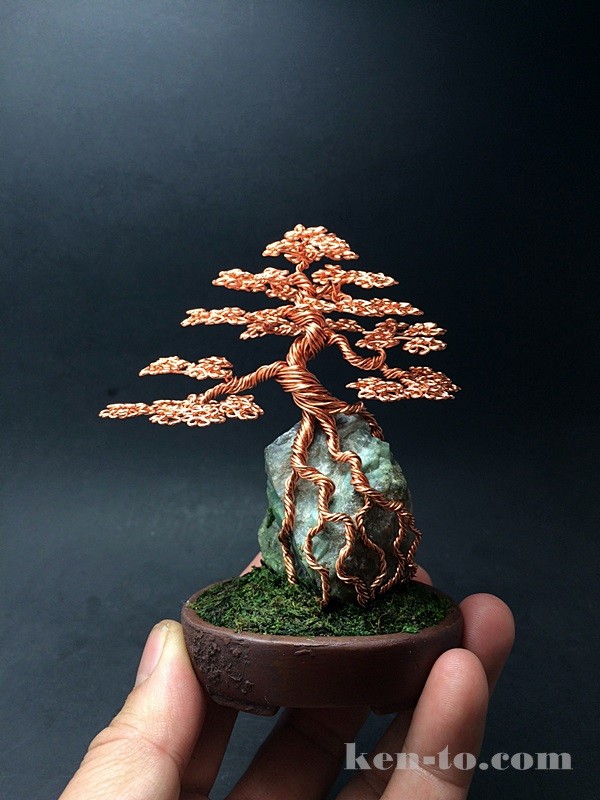 Cay bonsai tu day kim loai khien nguoi xem thich me-Hinh-2