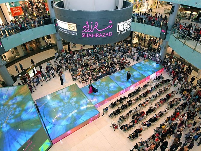 Hinh anh sieu an tuong trong TTTM lon nhat the gioi Dubai Mall-Hinh-2