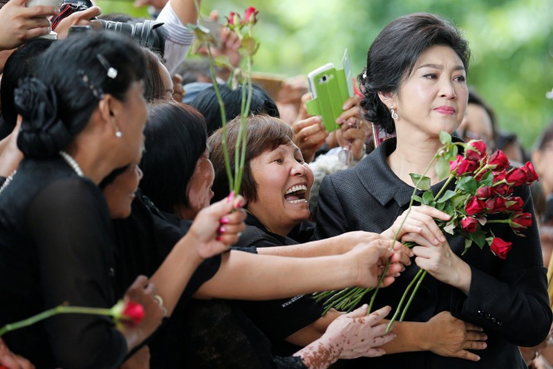 Ba Yingluck doi mat 10 nam tu giam tai phien toa cuoi cung-Hinh-3