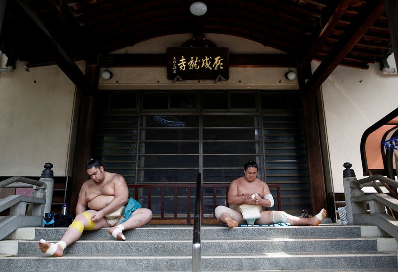Loat anh hiem ben trong lo huan luyen sumo cua Nhat-Hinh-8