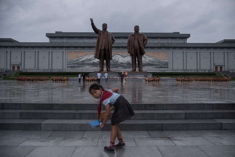 Trieu Tien ngay 'Chien thang': Khong ten lua, chi mua va nuoc mat-Hinh-5