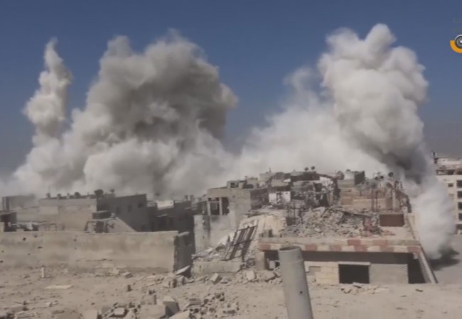 Video: Quan doi Syria doi ten lua kinh hoang o Damascus