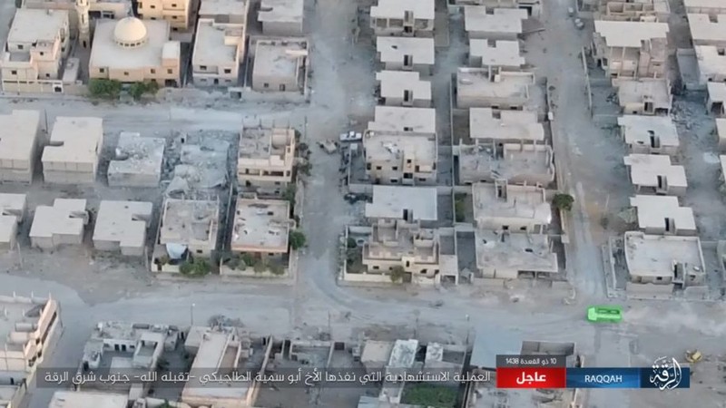 IS danh bom tu sat no tung khu nguoi Kurd o Raqqa-Hinh-2