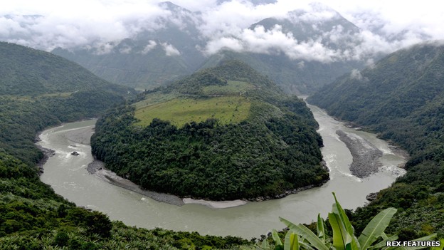 Doi dau quan su giua Trung-An va "bom nuoc" nguy hiem