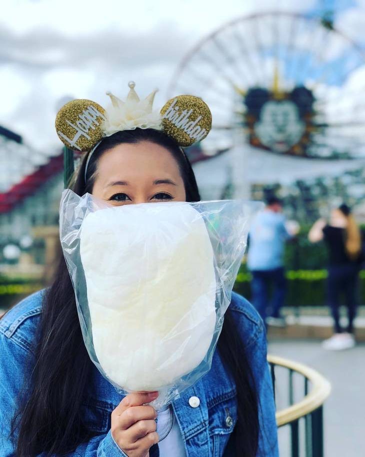 Dan tinh dien dao mon keo bong dua khong lo o Disneyland-Hinh-3