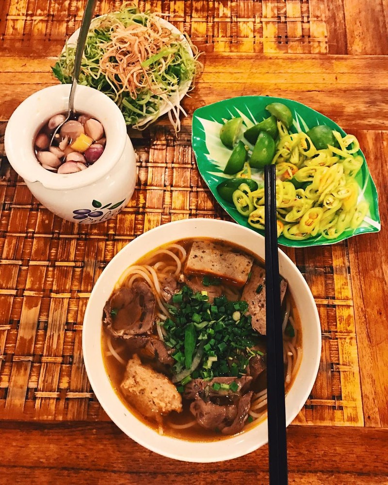 7 quan bun bo Hue may thap ky danh tieng o Sai Gon-Hinh-14