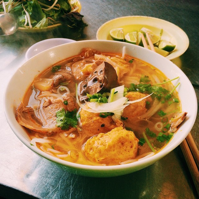 7 quan bun bo Hue may thap ky danh tieng o Sai Gon-Hinh-2