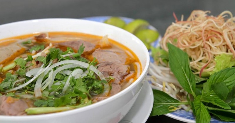 7 quan bun bo Hue may thap ky danh tieng o Sai Gon-Hinh-7