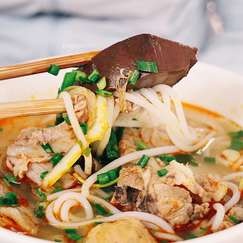 7 quan bun bo Hue may thap ky danh tieng o Sai Gon