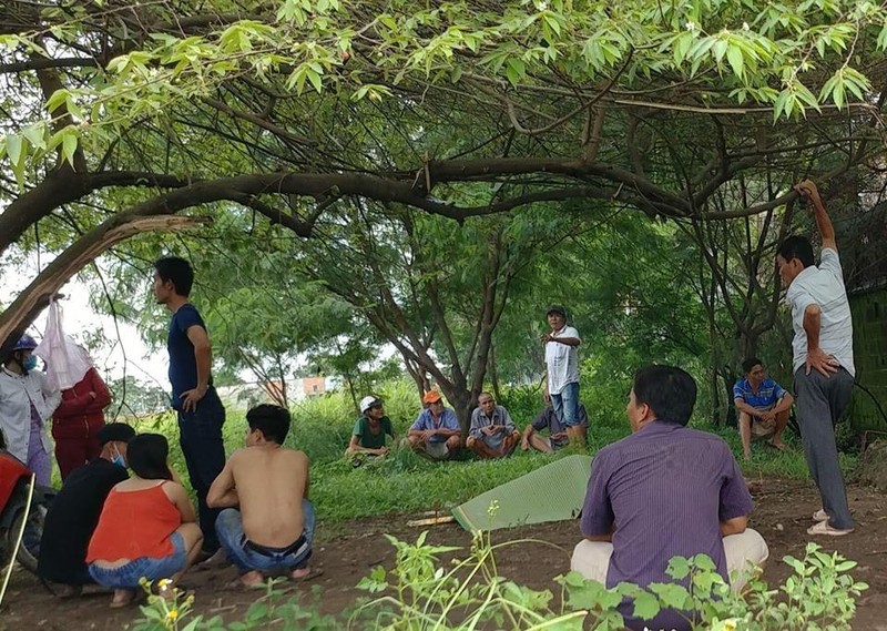 Di chich ca muu sinh, nguoi dan ong bi dien giat chet