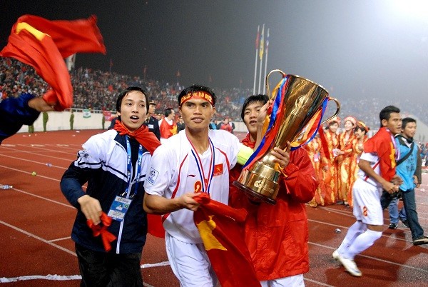 Cup vang AFF Cup “ve tay” Viet Nam trong thang 10