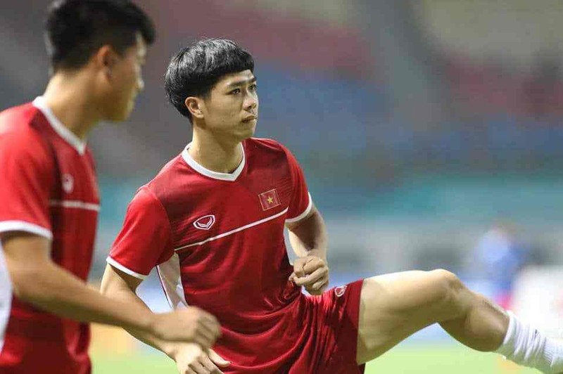 Soi nhung kieu toc tung gay soc cua cac cau thu Viet Nam da giai AFF Cup