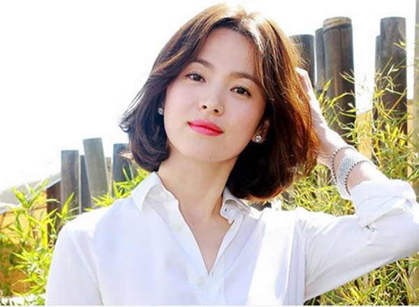 Nhung kieu toc tre trung va “hut hon” cua Song Hye Kyo-Hinh-2
