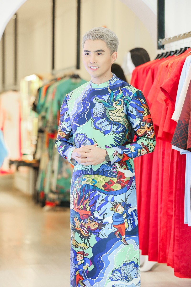 Xem cac my nam Viet “xung xinh” ao dai du xuan don Tet