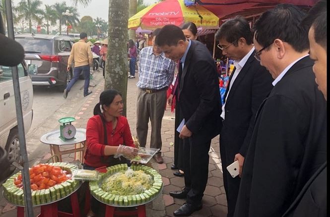 Le hoi Den Tran: Khach san, nha nghi 