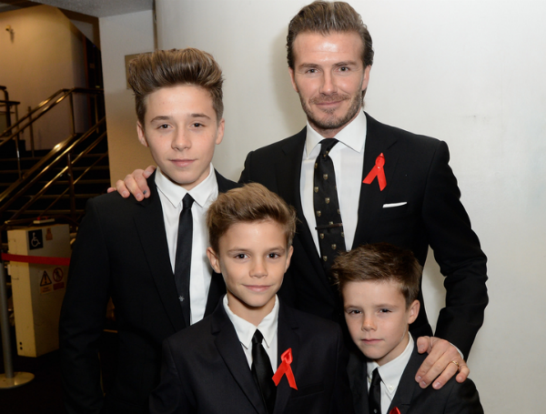 Danh thu David Beckham va con trai dien trang phuc ton sur ton chat lu-Hinh-11