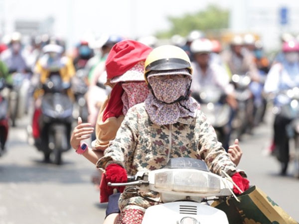 Du bao thoi tiet hom nay 19/7: Mien Bac, mien Trung van chua ha nhiet