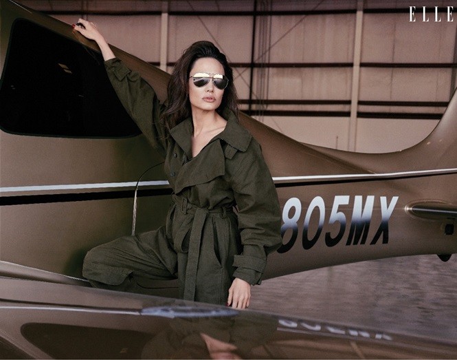 Angelina Jolie 44 tuoi dep rang ngoi voi than thai me hoac-Hinh-7