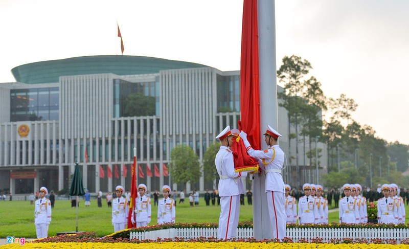 Nghi le thuong co o Lang Chu tich Ho Chi Minh-Hinh-4