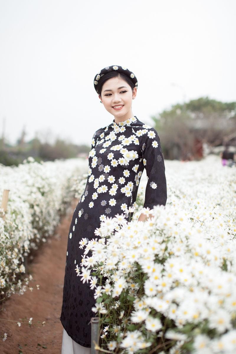 Nhung bo ao dai dep an tuong cua sao Viet mac chup anh cuc hoa mi-Hinh-7