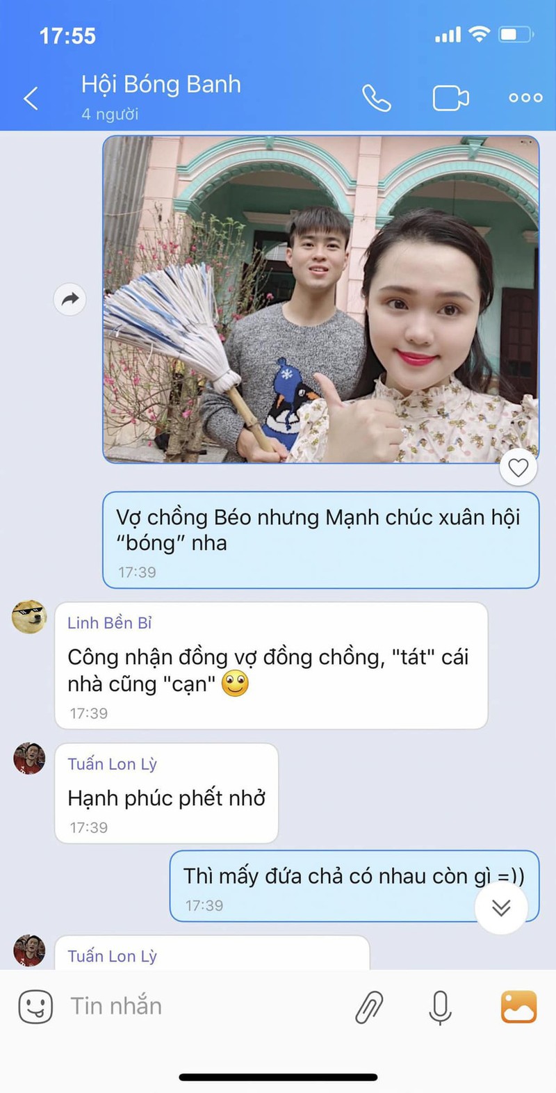 Chuyen nhung nang vo cau thu Viet ngay Tet: Ai dam dang hon?-Hinh-3