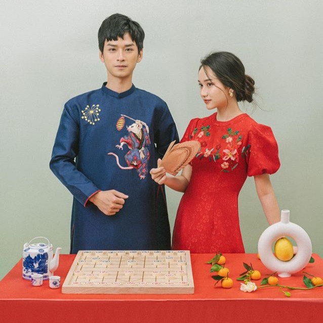 Vo chong Hai Que, 'Ngan - Ha Lan' khoe mac ao dai don Tet-Hinh-3