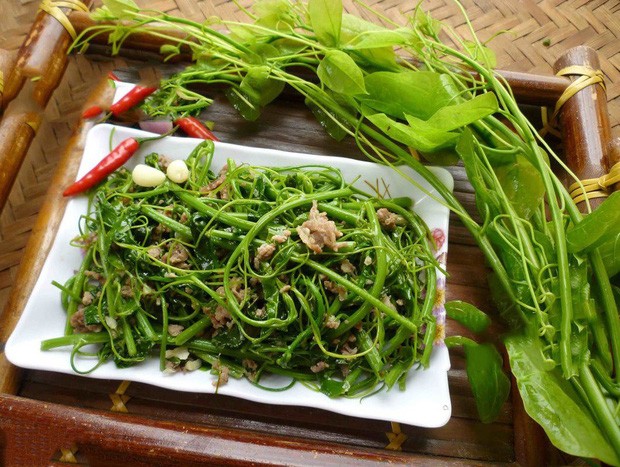 Nhung mon ngon hap dan tu loai rau rung ten la - rau bo khai