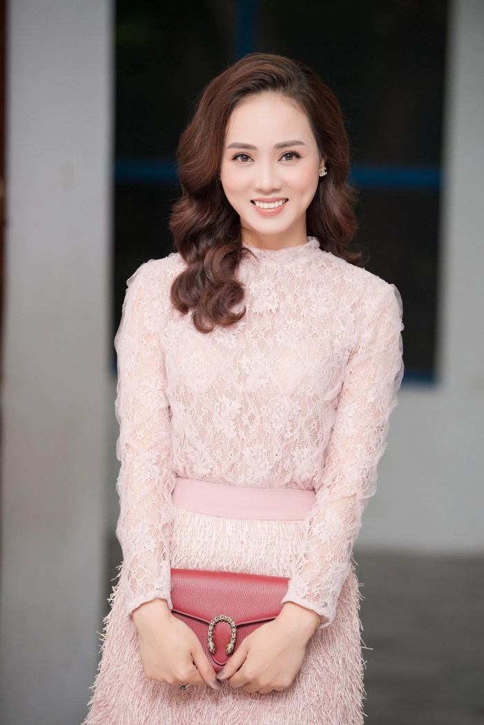 Gu thoi trang thanh lich, nu tinh cua ban gai kem 15 tuoi cua NSND Cong Ly-Hinh-7