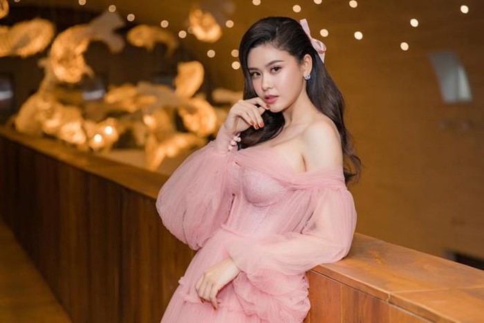 Khong ngo Truong Quynh Anh ngay cang an mac sexy vo cung-Hinh-6