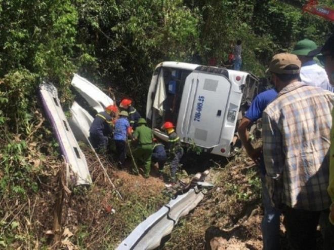 Xe du lich lao vuc: Bo Y te dieu to cap cuu dac biet vao Quang Binh