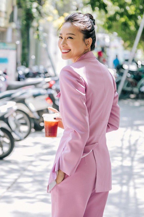 Ngam sao Viet dien suit mau tim “hot trend” cuc sang chanh-Hinh-9