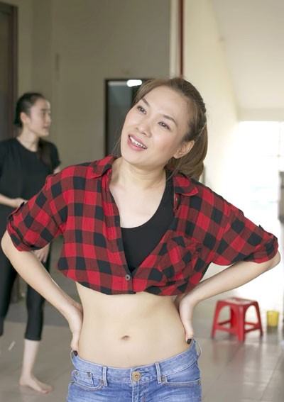 My Tam va nhung lan dien trang phuc khoe eo thon cuc sexy-Hinh-11