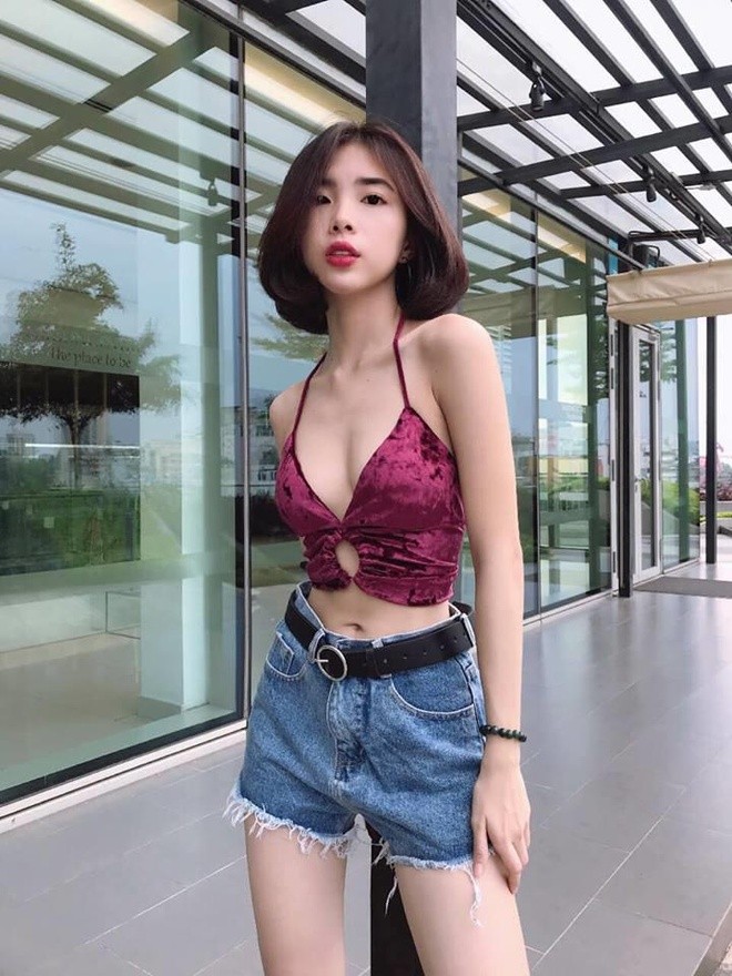 Gu thoi trang cuc sexy cua hot girl Sai Gon so huu vong eo 51cm-Hinh-2