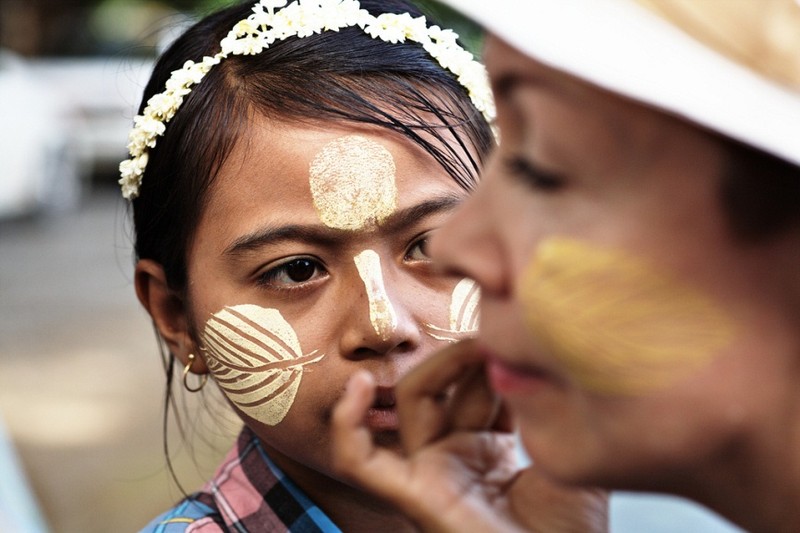 Kham pha bi quyet lam dep truyen thong “cuc la” cua phu nu Myanmar-Hinh-9