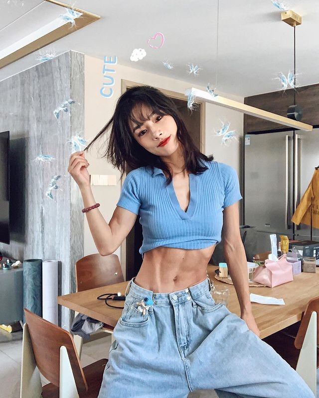 Hot girl phong gym xu Trung “dot mat” fan boi thoi trang khoe eo sexy-Hinh-8