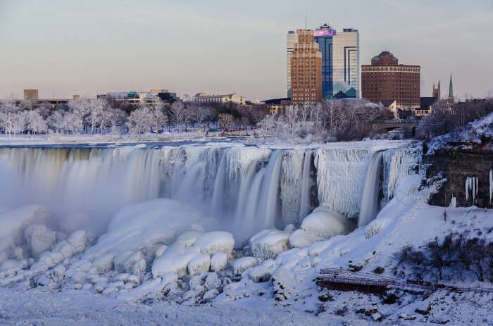 Ngam khung canh ngoan muc khi thac nuoc Niagara hung vi dong bang-Hinh-3