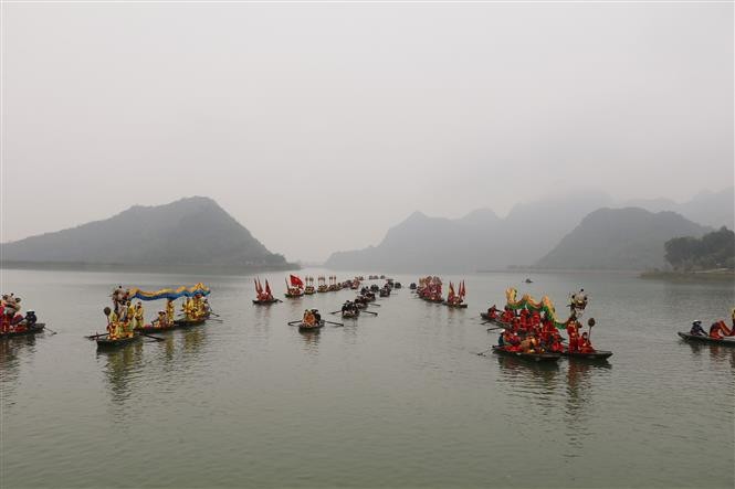 Ninh Binh: Khai mac Le hoi chua Bai Dinh nam 2022