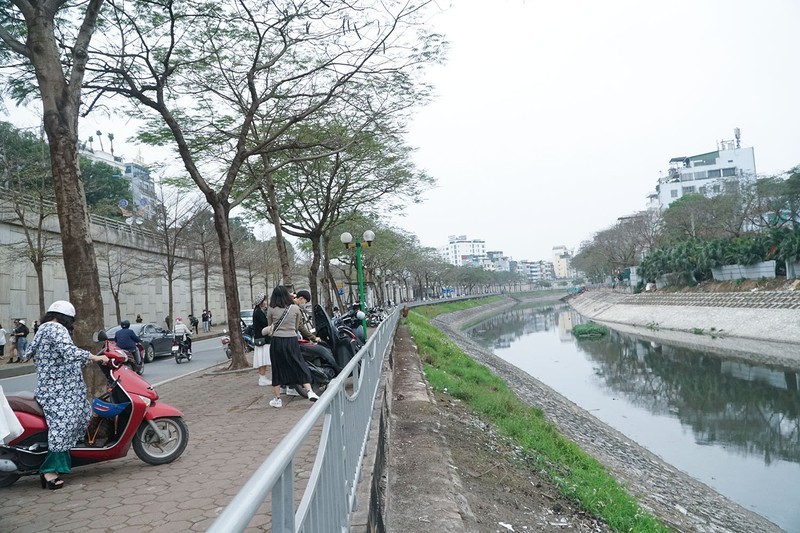 Bo song To Lich thanh diem check-in cho gioi tre du boc mui hoi thoi