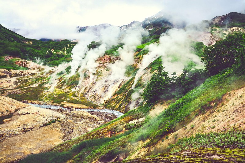 “Lac loi” vao thung lung nuoc nong dep nhu tien canh o Nga-Hinh-7