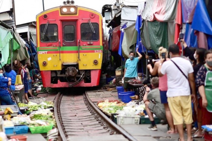 Cho duong tau Thai Lan mo cua lai, don hang 6 lan/ngay