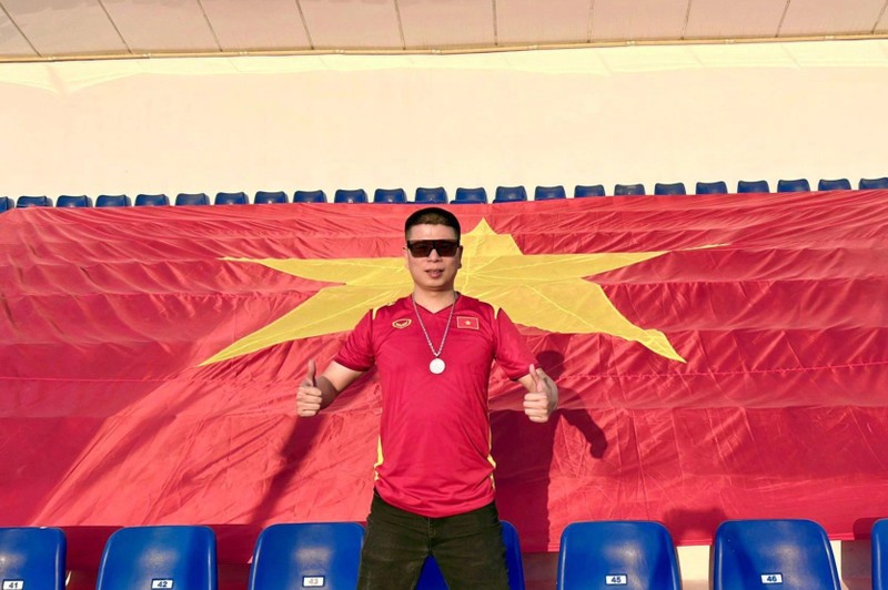 Chi hon 100 trieu dong di Uzbekistan co vu U23 Viet Nam