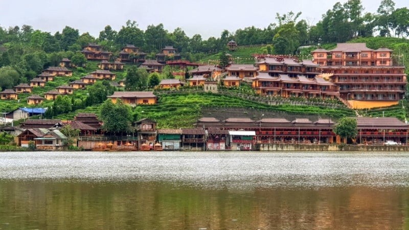 Lac loi ngoi lang menh danh “Phuong Hoang Co tran” o Thai Lan