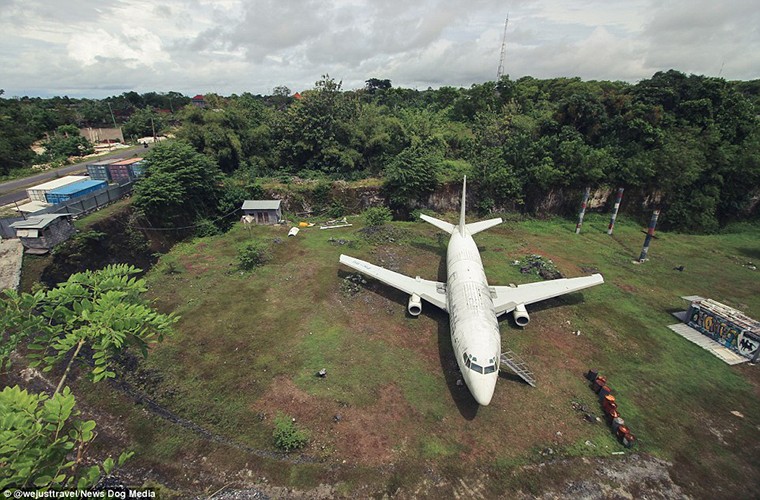 He lo bi an chiec may bay Boeing 737 bi bo hoang o Bali-Hinh-2