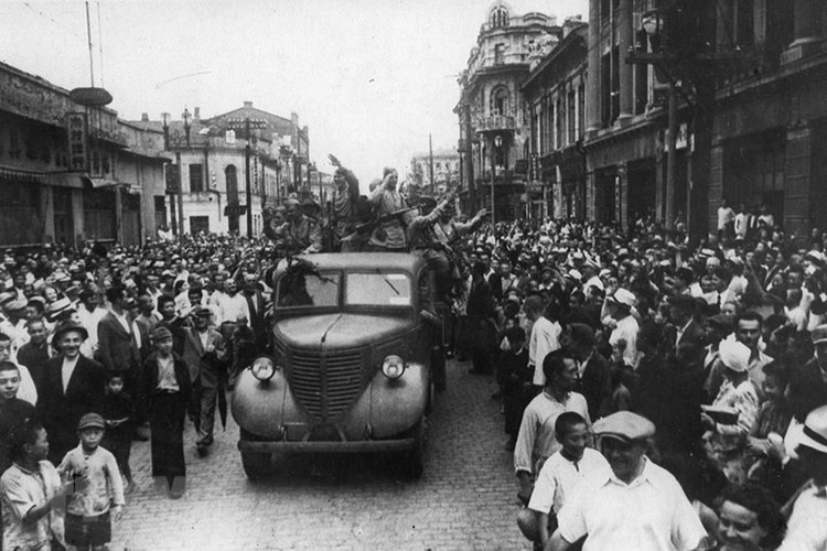 Hinh anh lich su Nhat dau hang Dong minh ngay 2/9/1945-Hinh-10