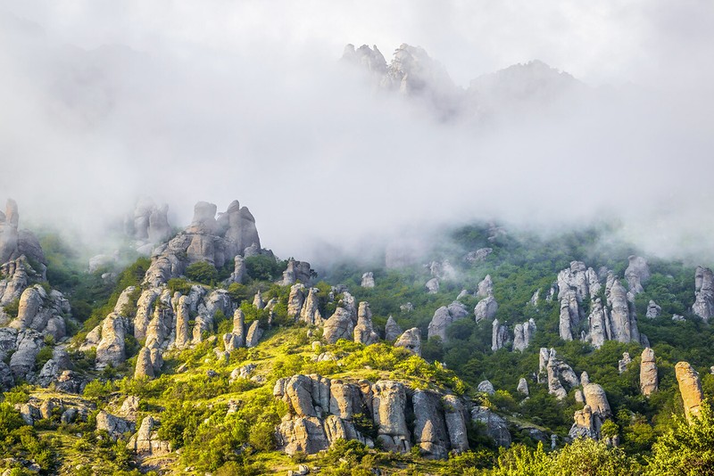 Khung canh am anh cua Thung lung ma o Crimea-Hinh-4