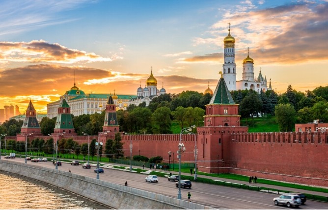 Bi mat dang sau nhung buc tuong cua Dien Kremlin Moscow
