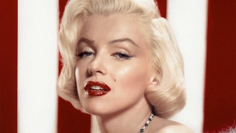 Bi kip trang diem “len doi” nhan sac cua minh tinh Marilyn Monroe