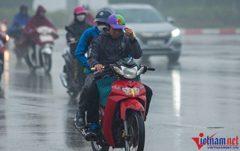 Du bao thoi tiet 28/4: Mien Bac nang den 34 do roi mua to